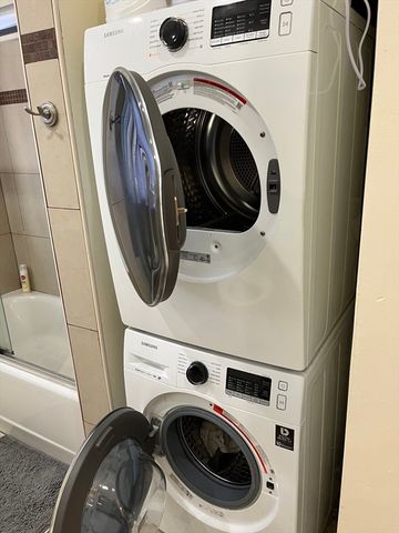 16 Winslow Rd 1, Brookline, MA 02446