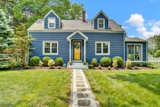 10 Shaw Dr, Franklin Twp., NJ 08528