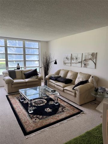 3000 S Course Dr 205, Pompano Beach, FL 33069