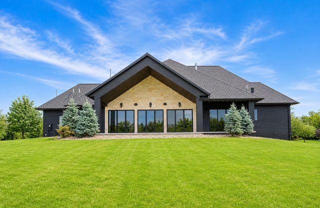 1680 Timberlake Run, Cedar Rapids, IA 52403