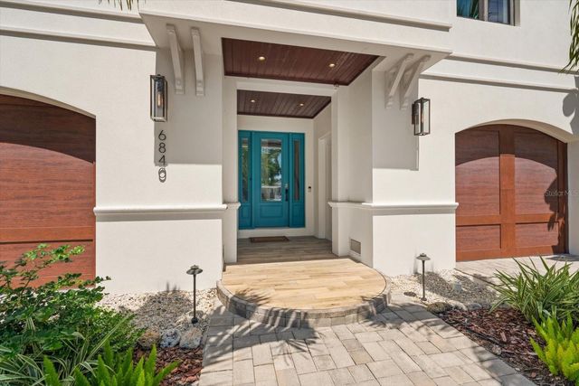 6840 LONGBOAT DRIVE S, Longboat Key, FL 34228
