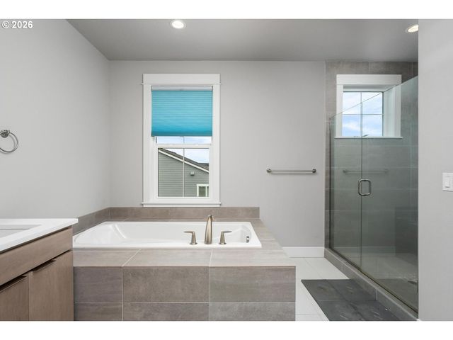 4010 Nw 62ND Cir, Camas, WA 98607