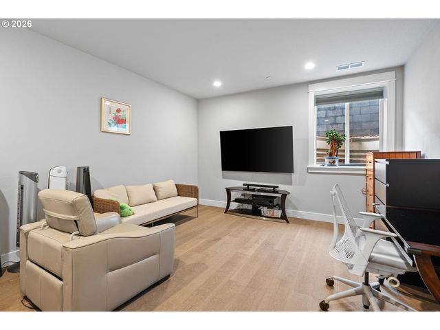 4010 Nw 62ND Cir, Camas, WA 98607