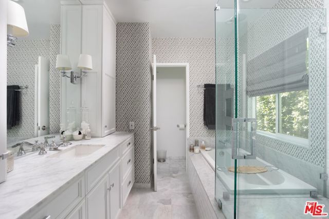 9001 Phyllis Avenue, West Hollywood, CA 90069