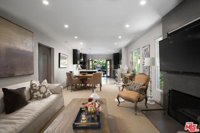 9001 Phyllis Avenue, West Hollywood, CA 90069