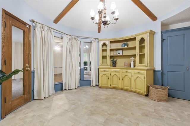 823 Ridgecrest Circle, Denton, TX 76205