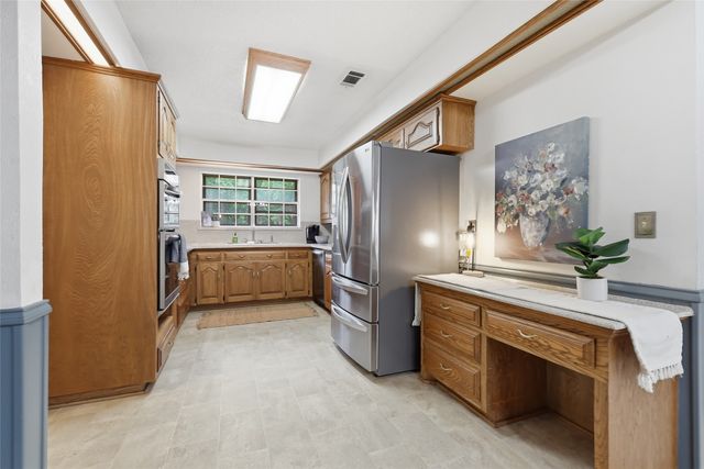 823 Ridgecrest Circle, Denton, TX 76205