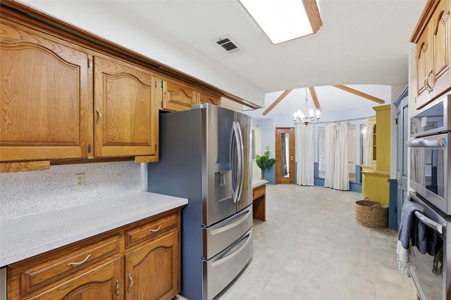 823 Ridgecrest Circle, Denton, TX 76205