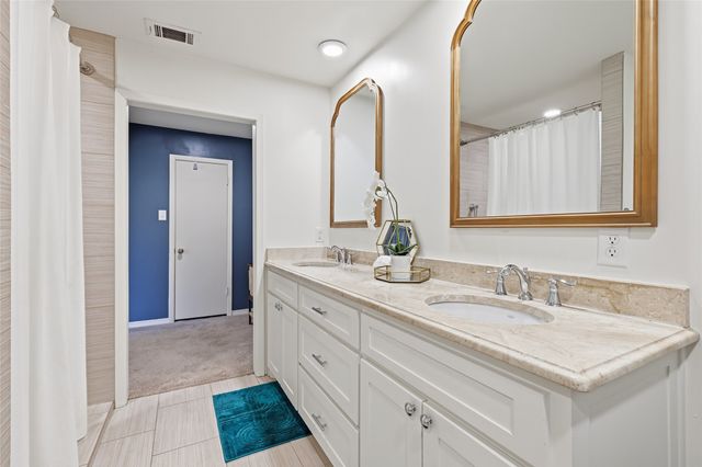 823 Ridgecrest Circle, Denton, TX 76205