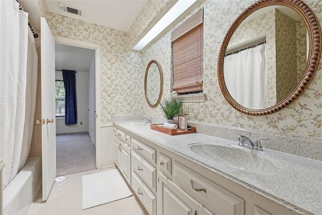823 Ridgecrest Circle, Denton, TX 76205