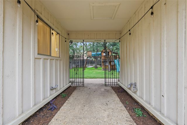 823 Ridgecrest Circle, Denton, TX 76205