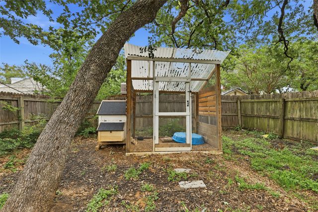 823 Ridgecrest Circle, Denton, TX 76205