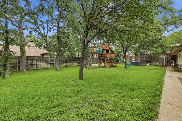 823 Ridgecrest Circle, Denton, TX 76205