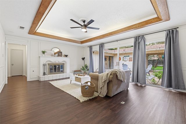 823 Ridgecrest Circle, Denton, TX 76205