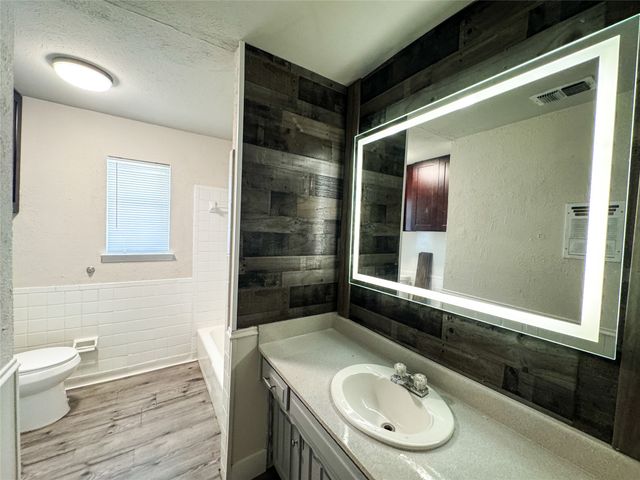 5620 Marblehead Drive, Dallas, TX 75232