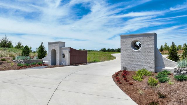 12750 E Canongate Cir, Wichita, KS 67226