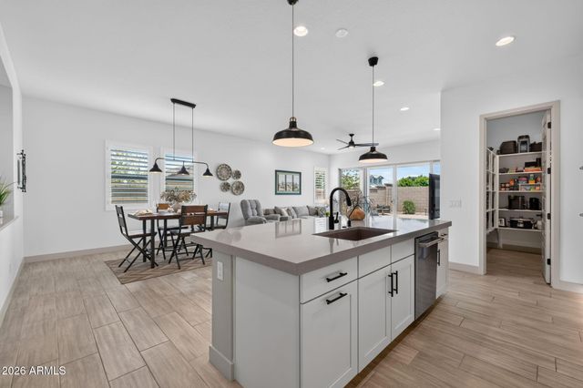 23062 E RAVEN Drive, Queen Creek, AZ 85142