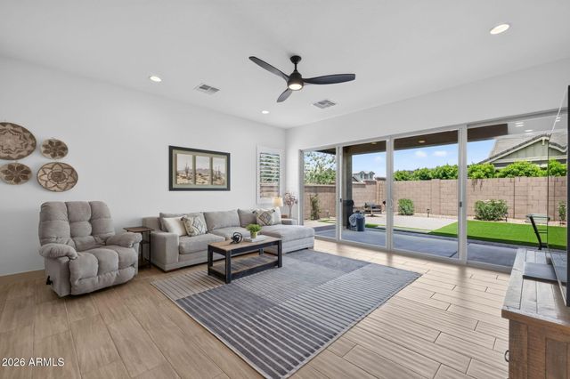 23062 E RAVEN Drive, Queen Creek, AZ 85142