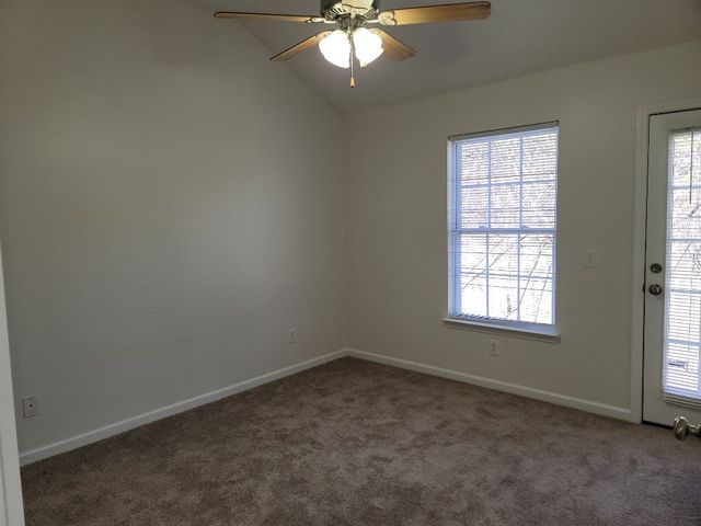 550 Rose Cottage Cir, Gallatin, TN 37066