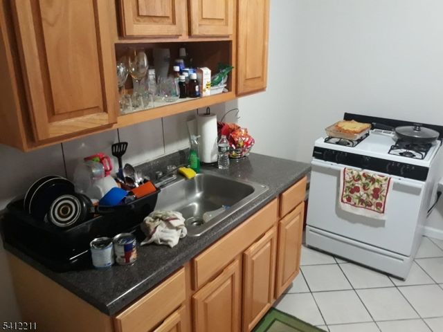 218 Orchard St 2, Elizabeth City, NJ 07208