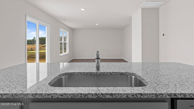 4015 Topsail Trail, New Bern, NC 28560