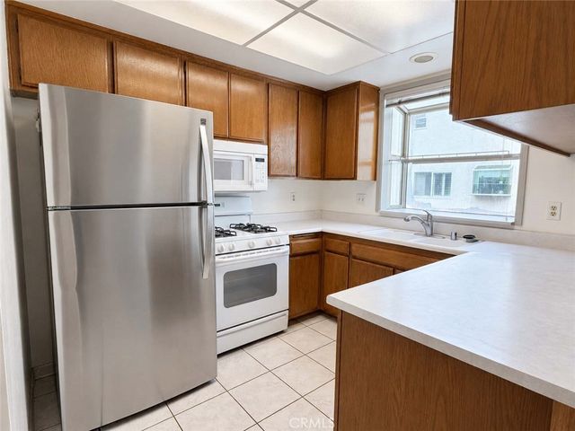 27650 Ironstone Drive 3, Canyon Country, CA 91387