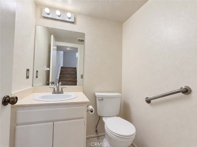 27650 Ironstone Drive 3, Canyon Country, CA 91387