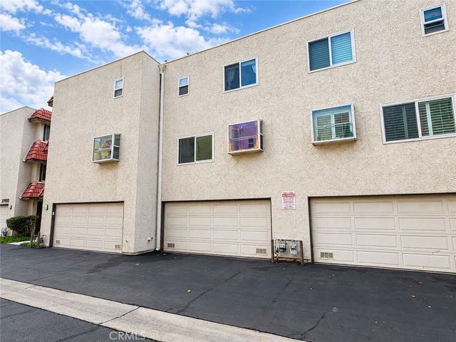 27650 Ironstone Drive 3, Canyon Country, CA 91387