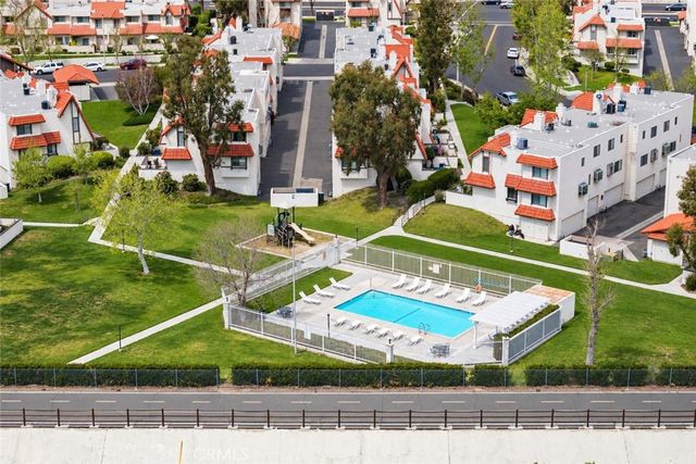 27650 Ironstone Drive 3, Canyon Country, CA 91387
