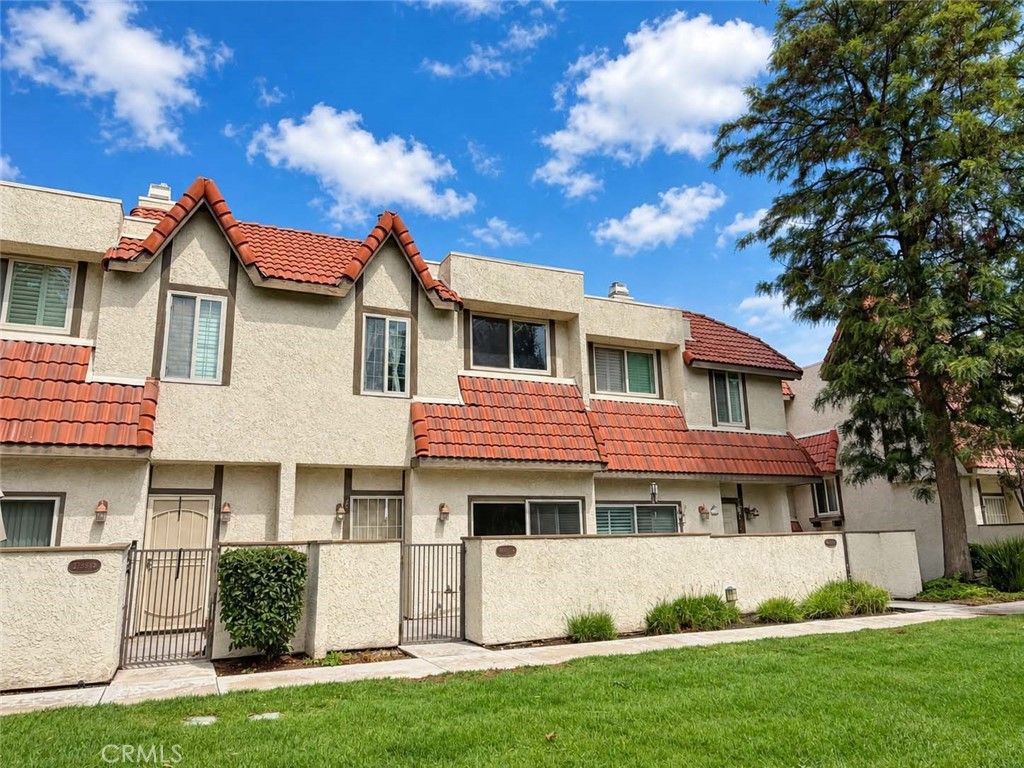 27650 Ironstone Drive 3, Canyon Country, CA 91387