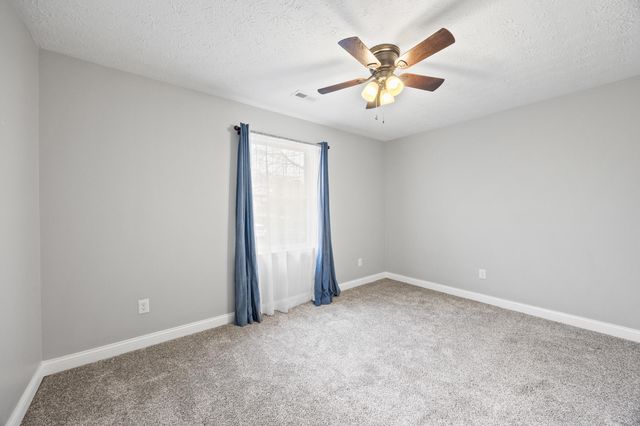 104 Lone Oak Drive, Nicholasville, KY 40356