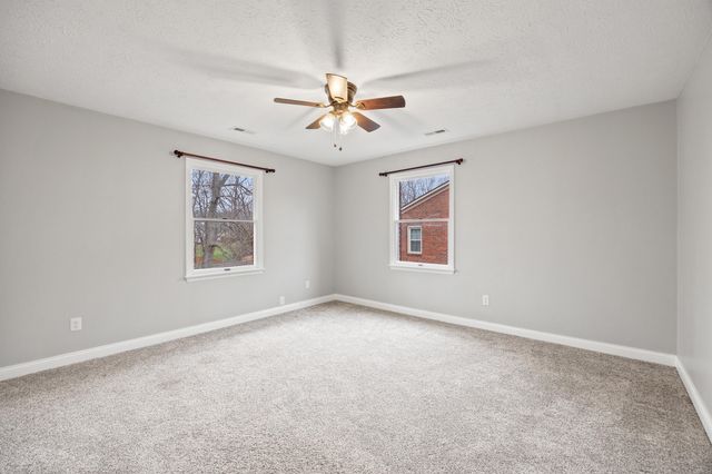 104 Lone Oak Drive, Nicholasville, KY 40356