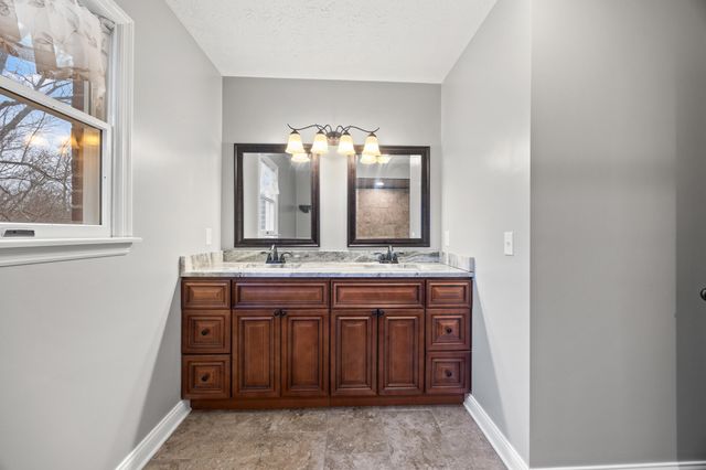 104 Lone Oak Drive, Nicholasville, KY 40356