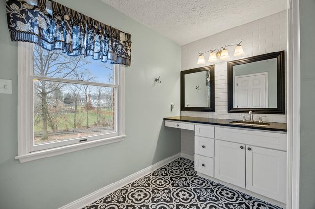 104 Lone Oak Drive, Nicholasville, KY 40356