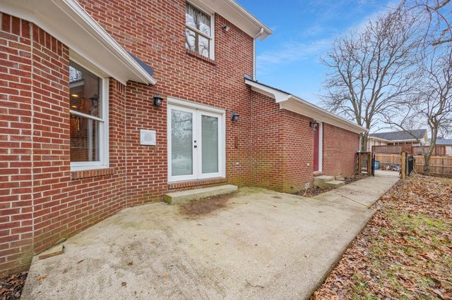 104 Lone Oak Drive, Nicholasville, KY 40356