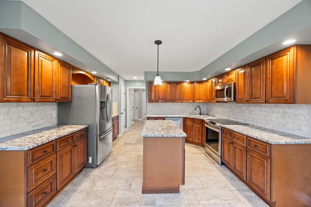 104 Lone Oak Drive, Nicholasville, KY 40356