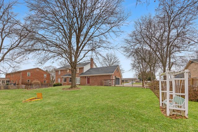 104 Lone Oak Drive, Nicholasville, KY 40356