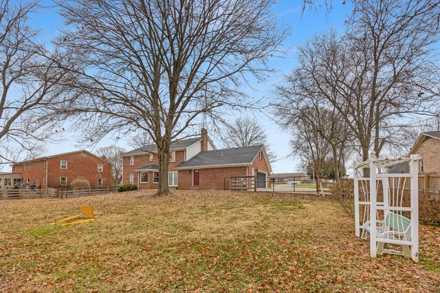 104 Lone Oak Drive, Nicholasville, KY 40356