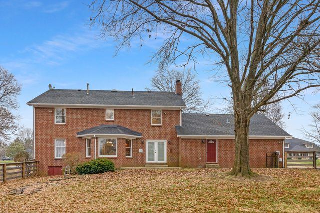 104 Lone Oak Drive, Nicholasville, KY 40356
