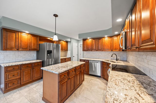 104 Lone Oak Drive, Nicholasville, KY 40356