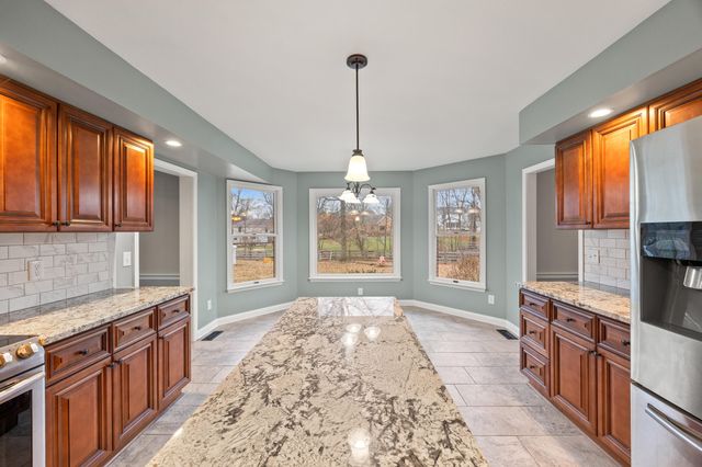 104 Lone Oak Drive, Nicholasville, KY 40356