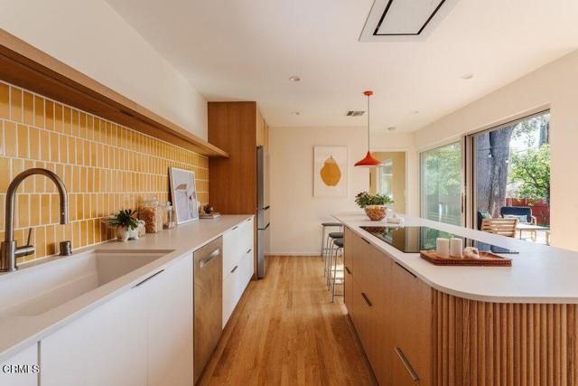 1680 N Mar Vista Avenue, Pasadena, CA 91104