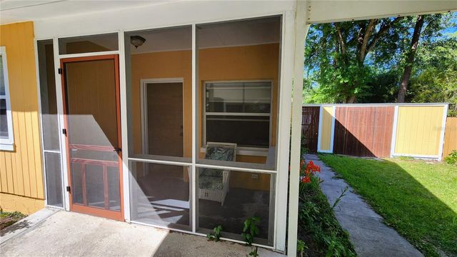 1038 NE 14TH AVENUE, Gainesville, FL 32601