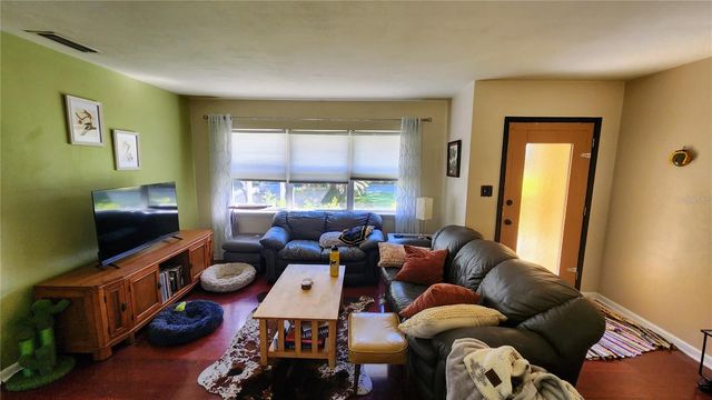 1038 NE 14TH AVENUE, Gainesville, FL 32601