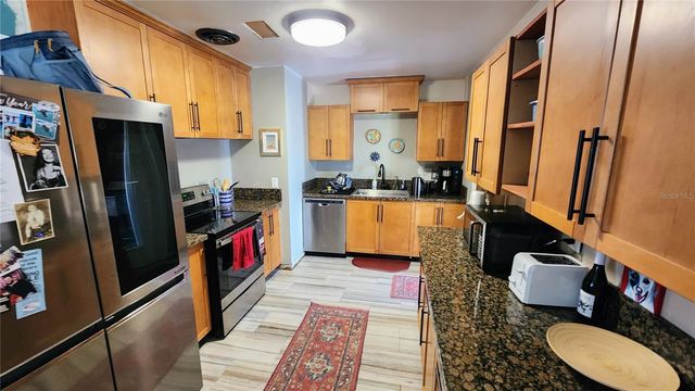 1038 NE 14TH AVENUE, Gainesville, FL 32601