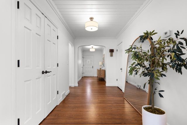 1633 Maryland Avenue S, Saint Louis Park, MN 55426