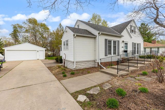1633 Maryland Avenue S, Saint Louis Park, MN 55426