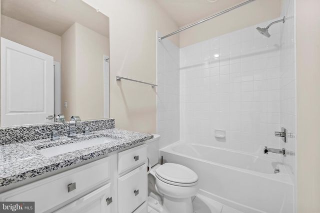 13039 HATTONTOWN SQ, Herndon, VA 20171