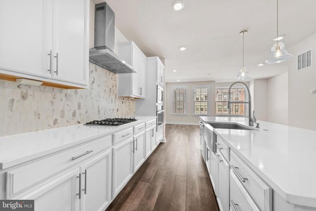 13039 HATTONTOWN SQ, Herndon, VA 20171