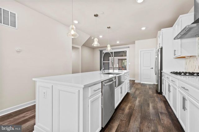 13039 HATTONTOWN SQ, Herndon, VA 20171